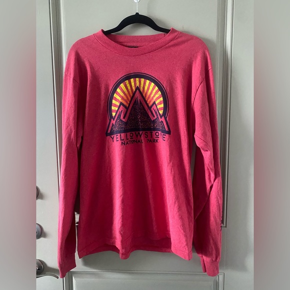 Tops - Yellowstone National Park long sleeve shirt